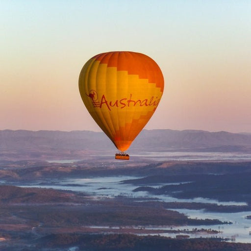 Family Cairns Classic Ballooning - We Wander